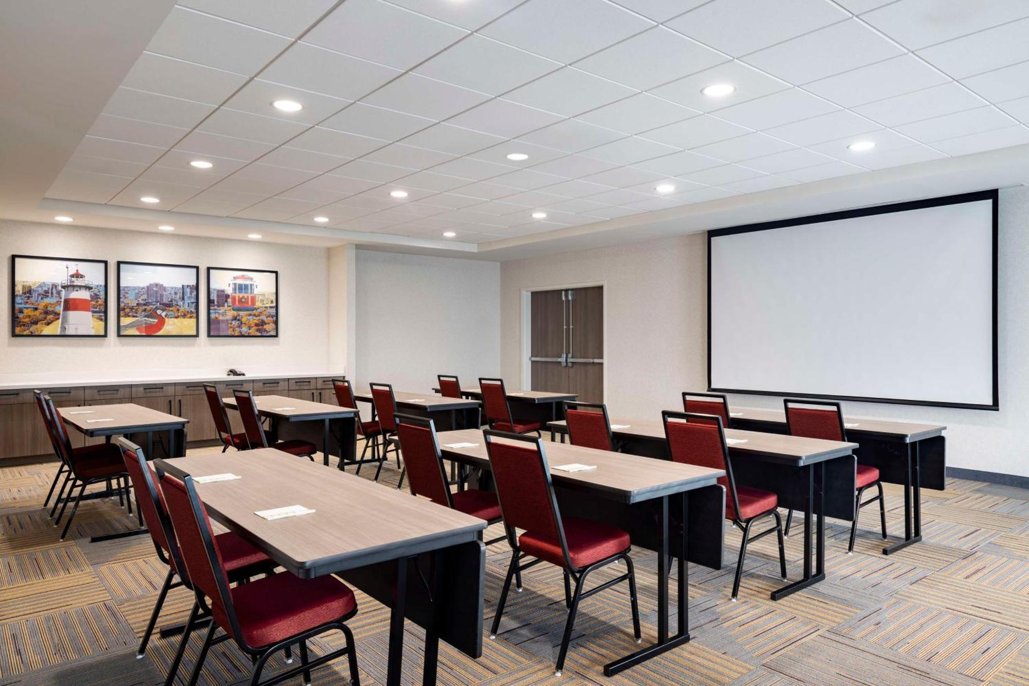 Home2 Suites By Hilton East Haven New Haven ภายนอก รูปภาพ