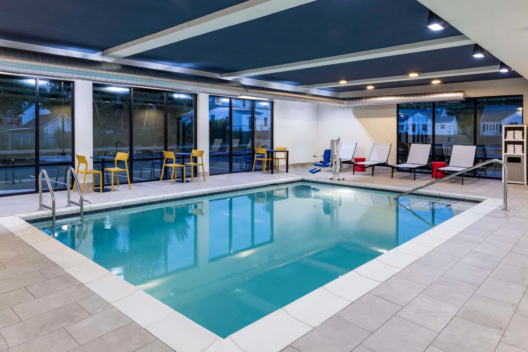 Home2 Suites By Hilton East Haven New Haven ภายนอก รูปภาพ