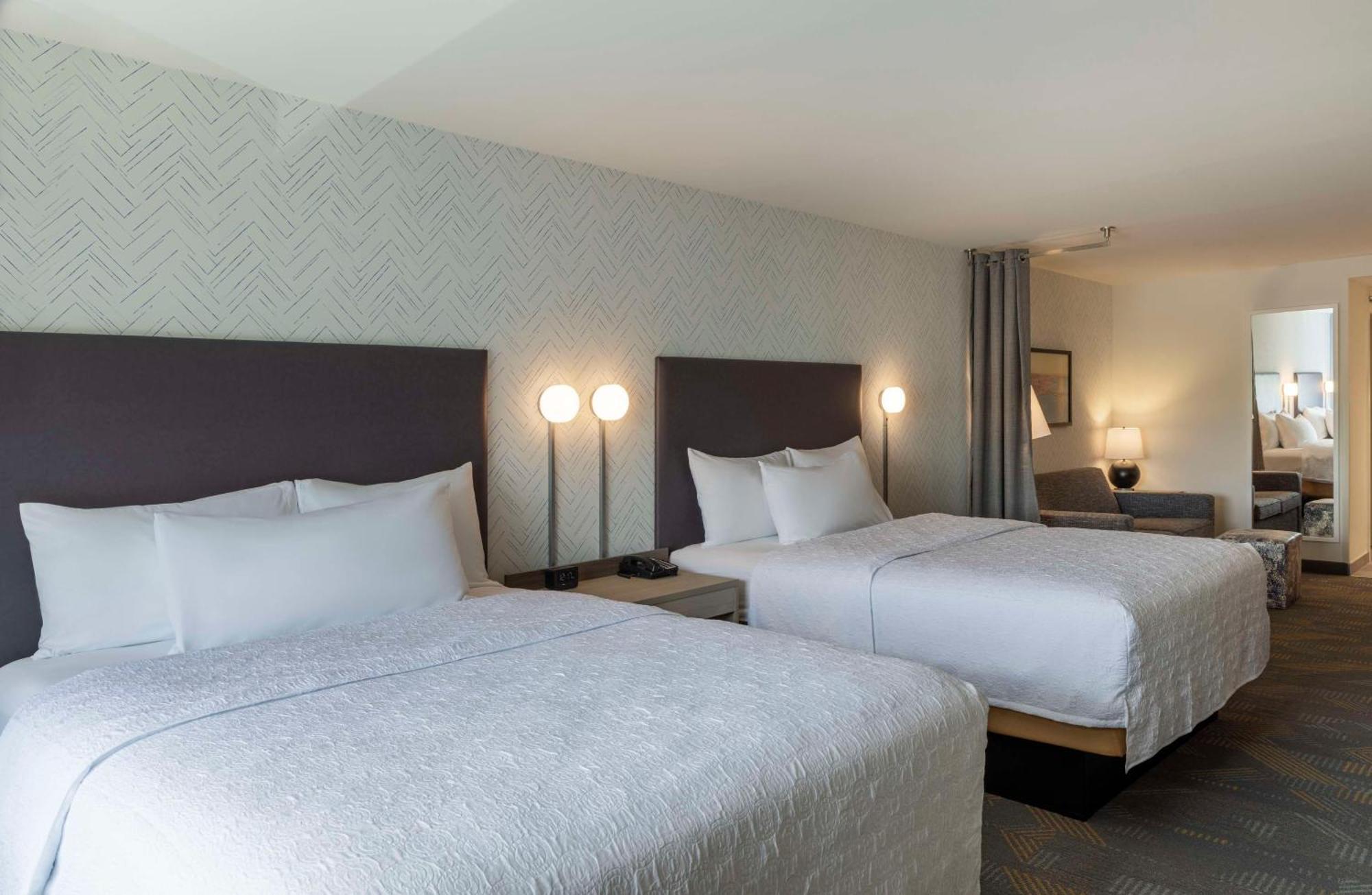 Home2 Suites By Hilton East Haven New Haven ภายนอก รูปภาพ